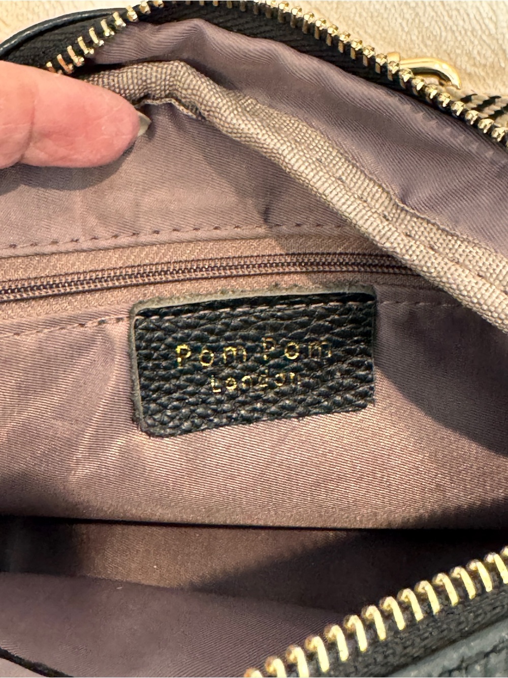 Pom Pom London Black Crossbody Mayfair Camera Bag in Pebble Leather - Picture 8 of 9